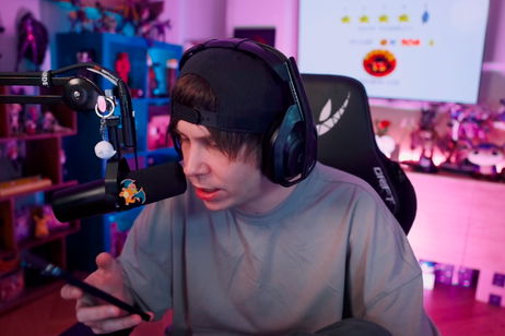 Rubius muestra el regalo que le ha dado un streamer: un collar de un Pokémon cubierto de diamantes Rubius muestra el regalo que le ha dado un streamer: un collar de un Pokémon cubierto de diamantes